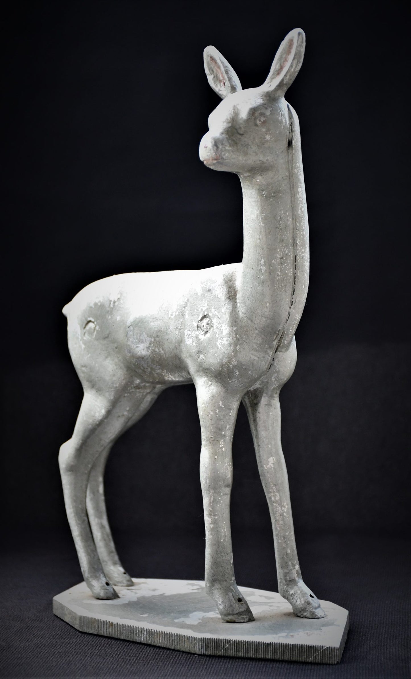 Скулптура на сърна. Фолк арт.