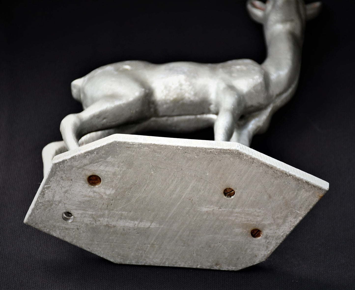 Скулптура на сърна. Фолк арт.