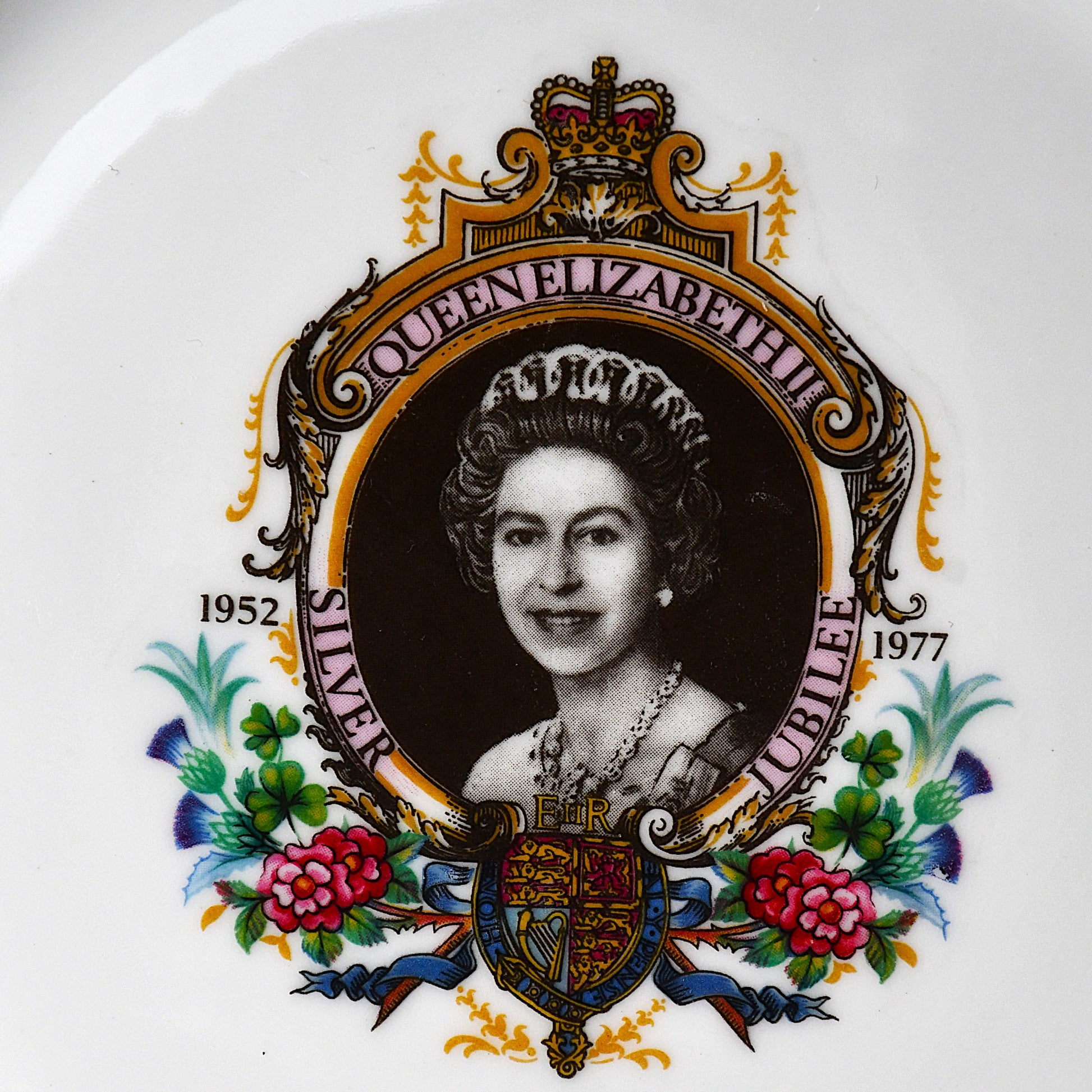 Royal Kent - детайл портрет на кралицата