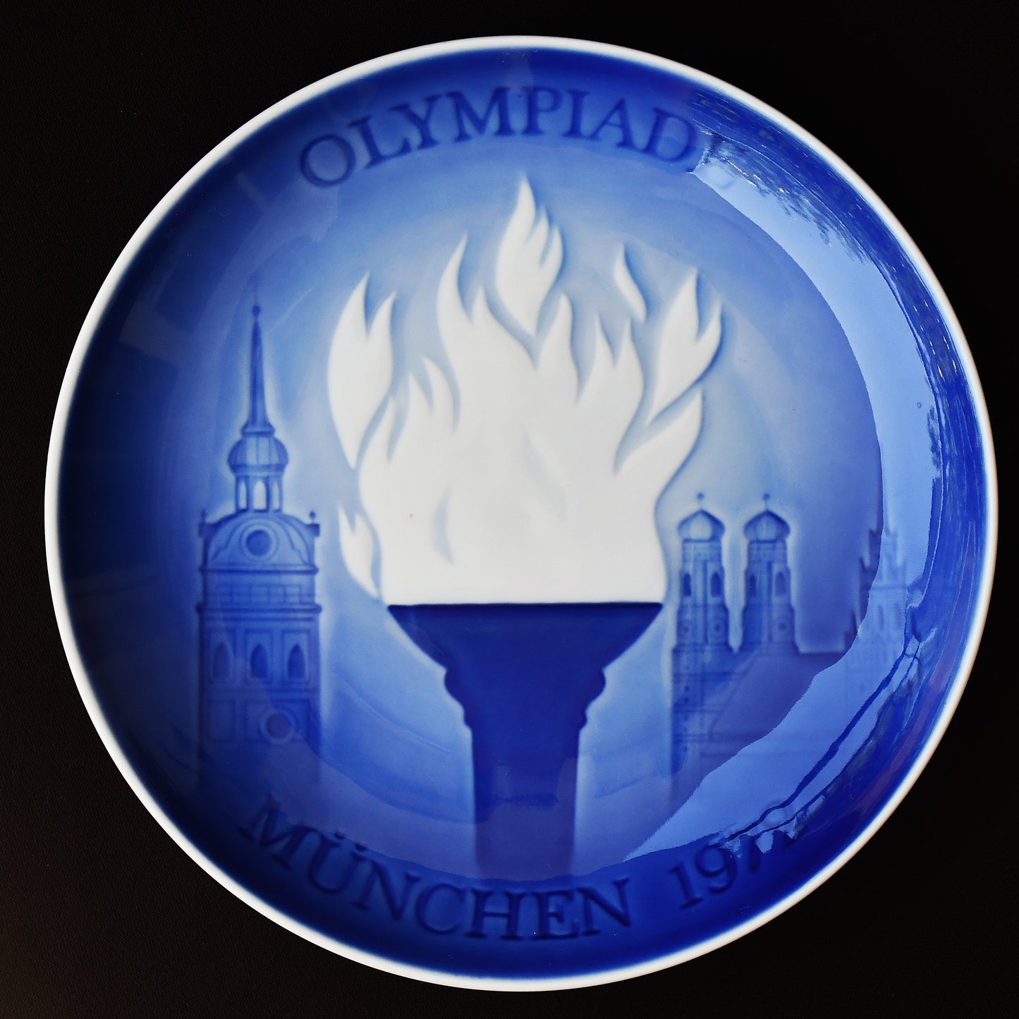 Порцеланова чиния B&G Olympic Games Munich 1972 - лице