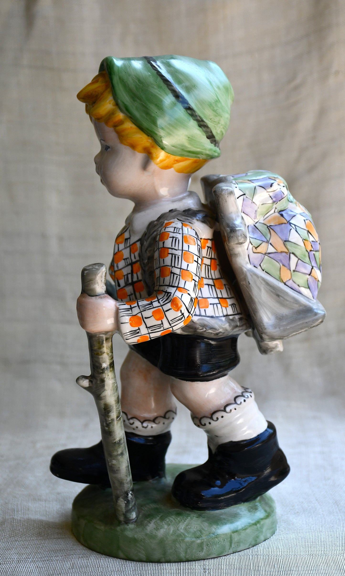 Порцеланова фигурка — Момче турист, Occupied Japan, 24 см