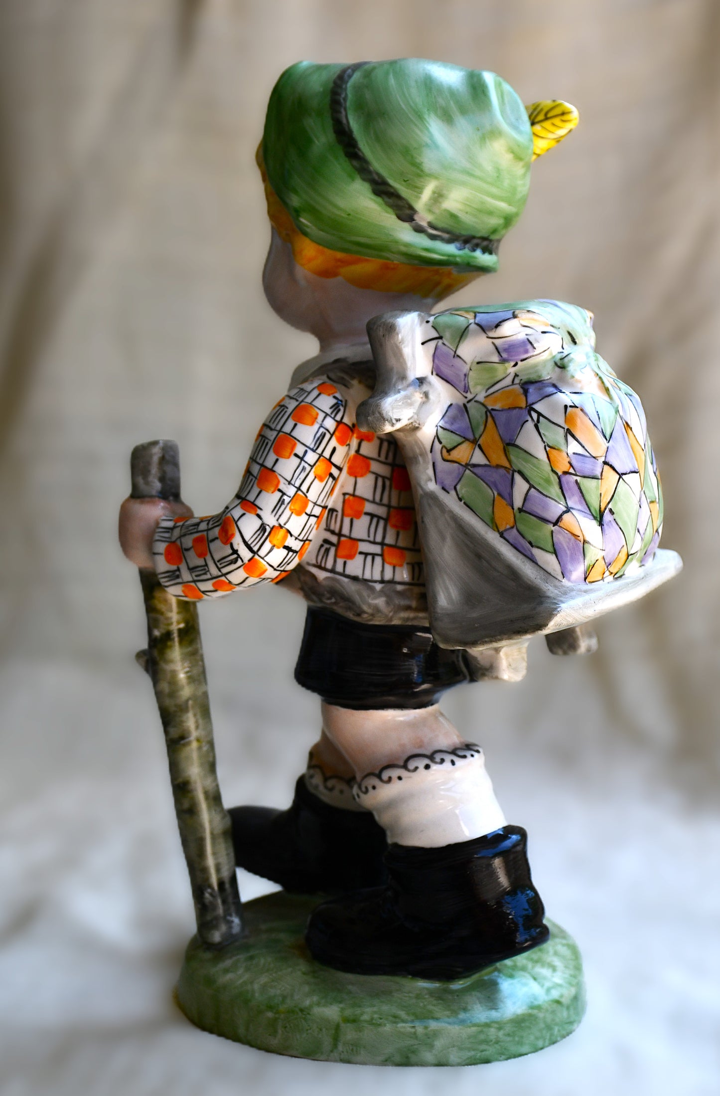 Порцеланова фигурка — Момче турист, Occupied Japan, 24 см