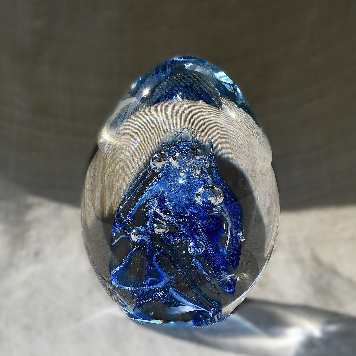 Стъклена скулптура/преспапие Glass Magic, Бохемия, Чехия - началото на 21 век