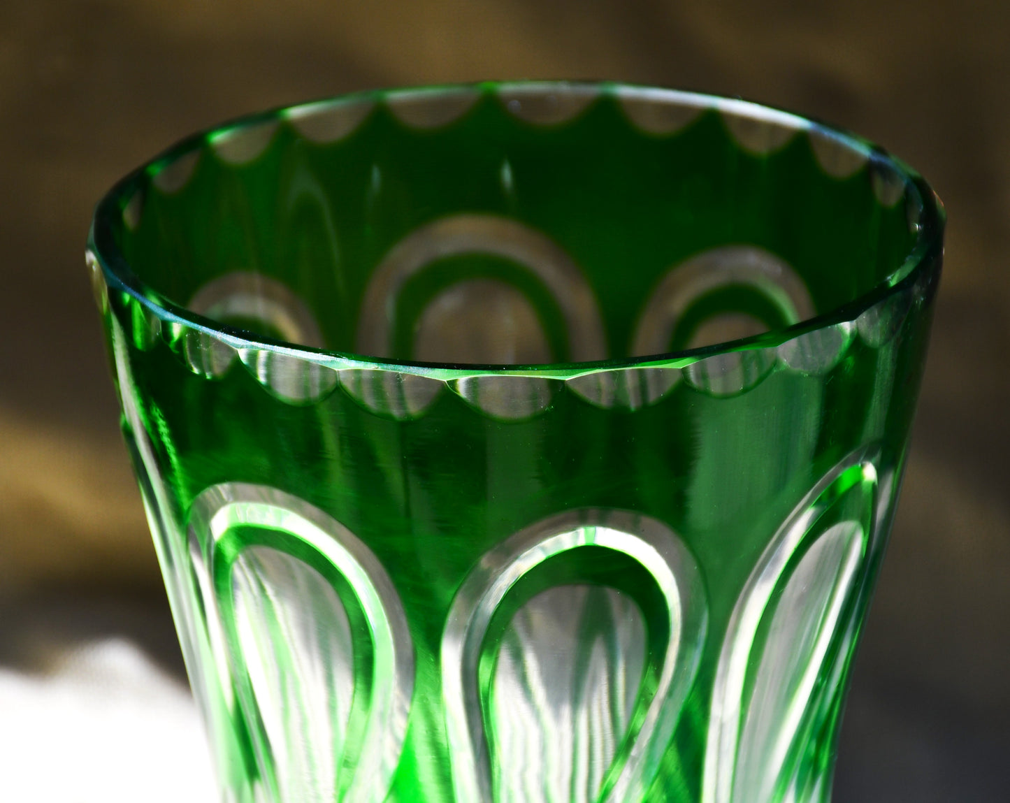 Ваза Бохемия, двуслоен кристал, green-to-clear, 1950-те