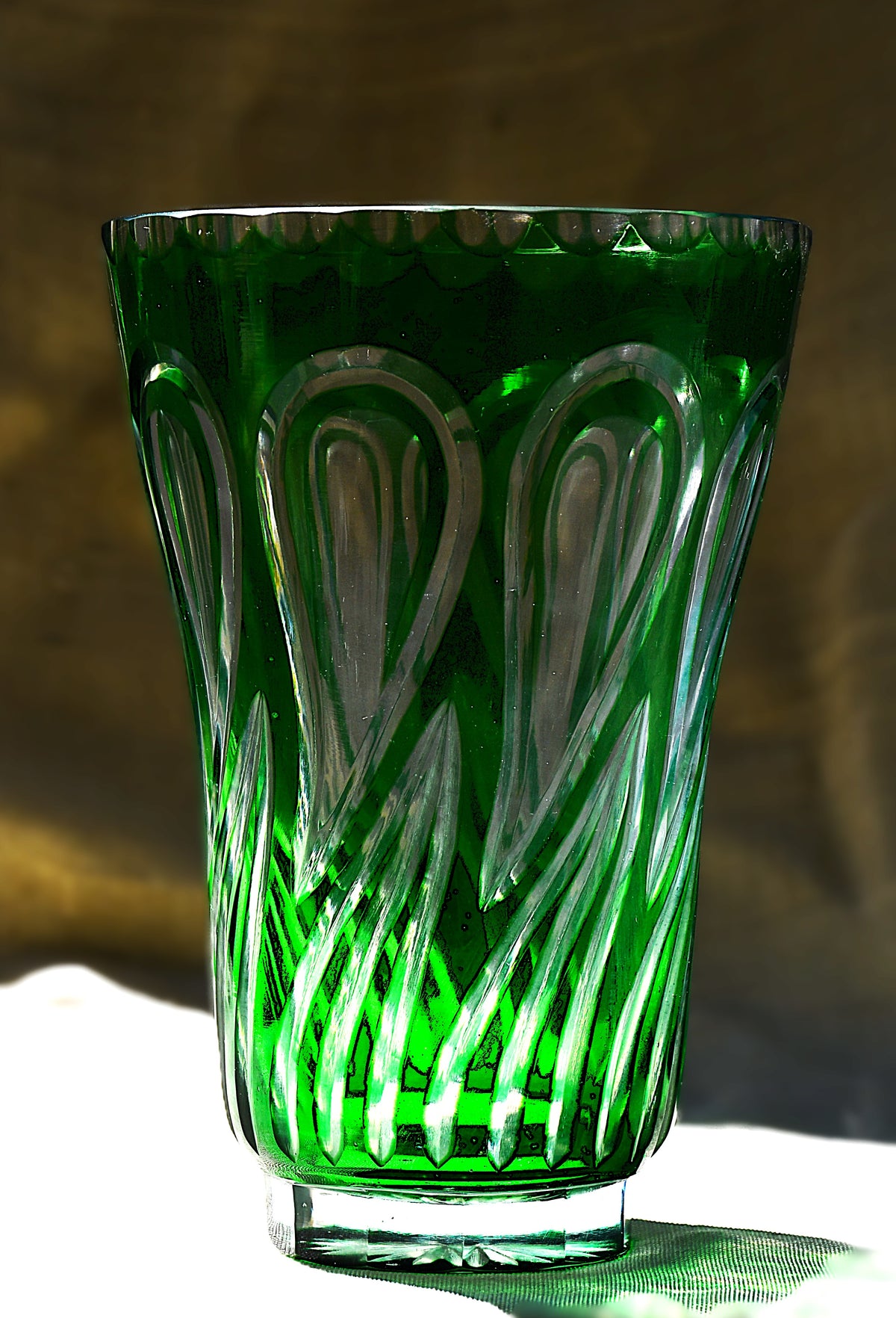 Ваза Бохемия, двуслоен кристал, green-to-clear, 1950-те