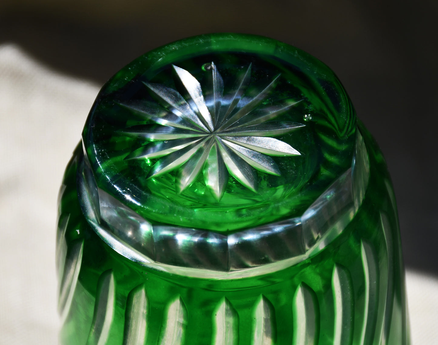 Ваза Бохемия, двуслоен кристал, green-to-clear, 1950-те