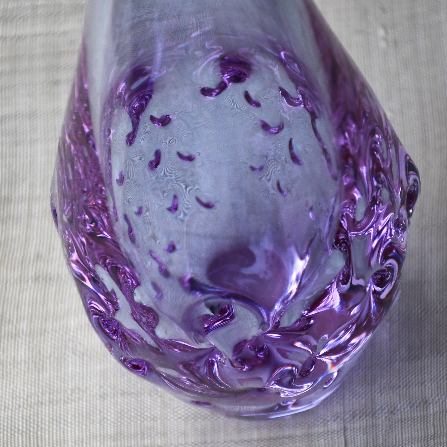 Милослав Клингер - авторска ваза, неодимиево стъкло, Zelezny Brod Glassworks, Чехословакия, 1960-те