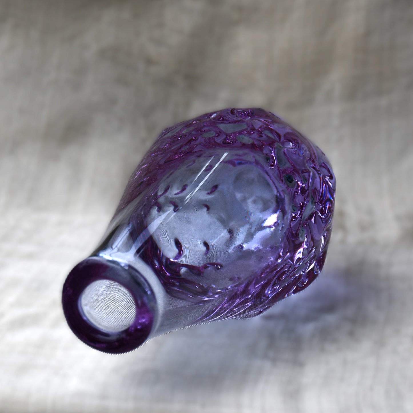 Милослав Клингер - авторска ваза, неодимиево стъкло, Zelezny Brod Glassworks, Чехословакия, 1960-те