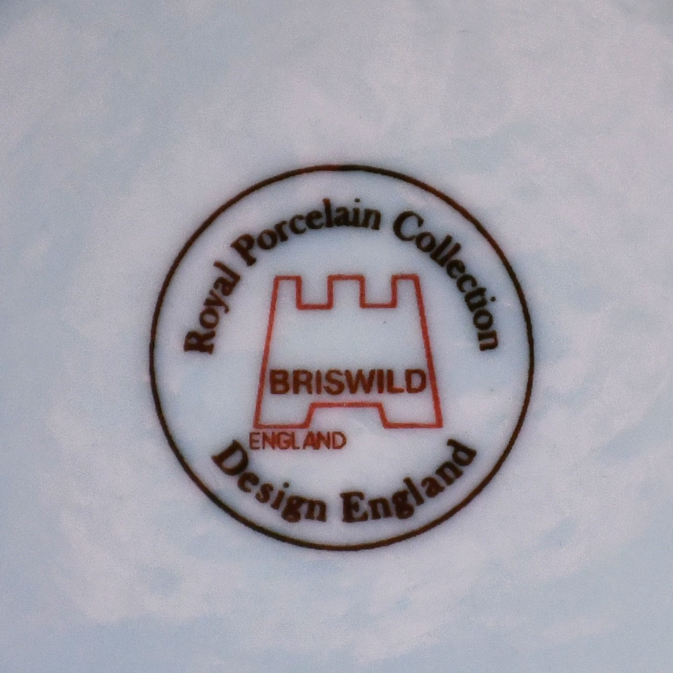 Briswild England - сет за чай, Royal Porcelain Collection, Ар Нуво, костен порцелан, 21 в.
