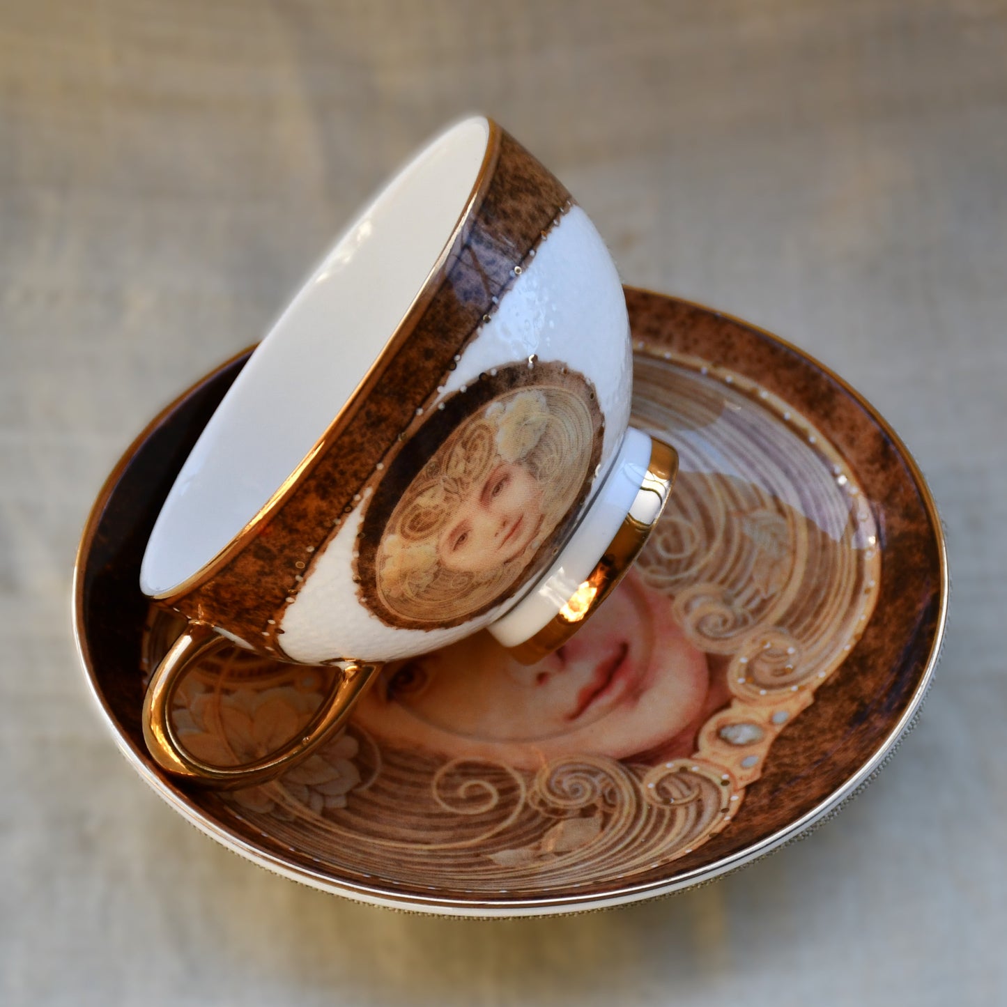 Briswild England - сет за чай, Royal Porcelain Collection, Ар Нуво, костен порцелан, 21 в.