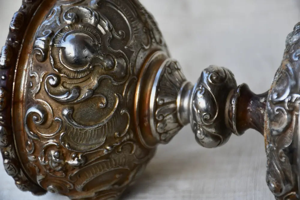Античен бокал с барокова декорация - antique