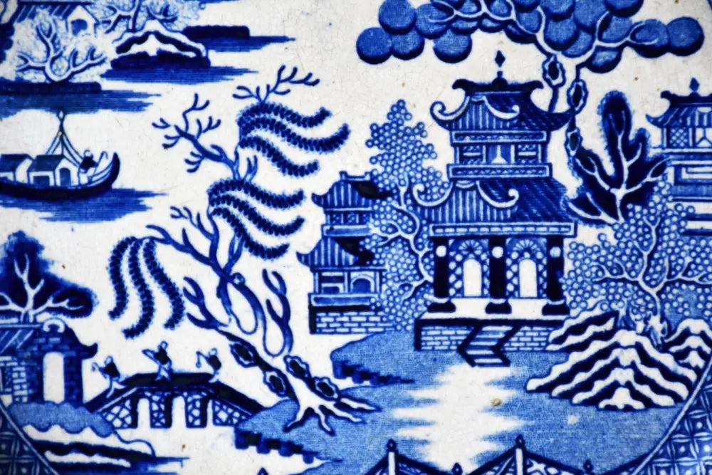 Антична викторианска чиния ’Blue Willow’ - antique