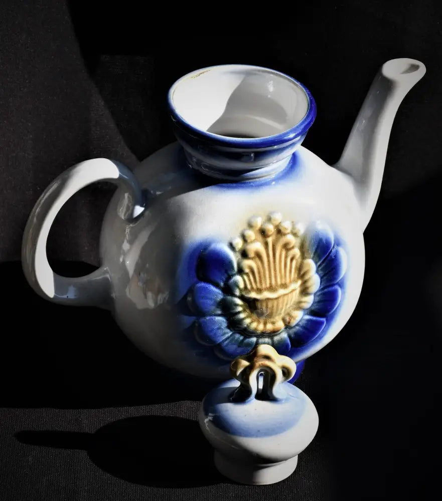 Чайник - antique