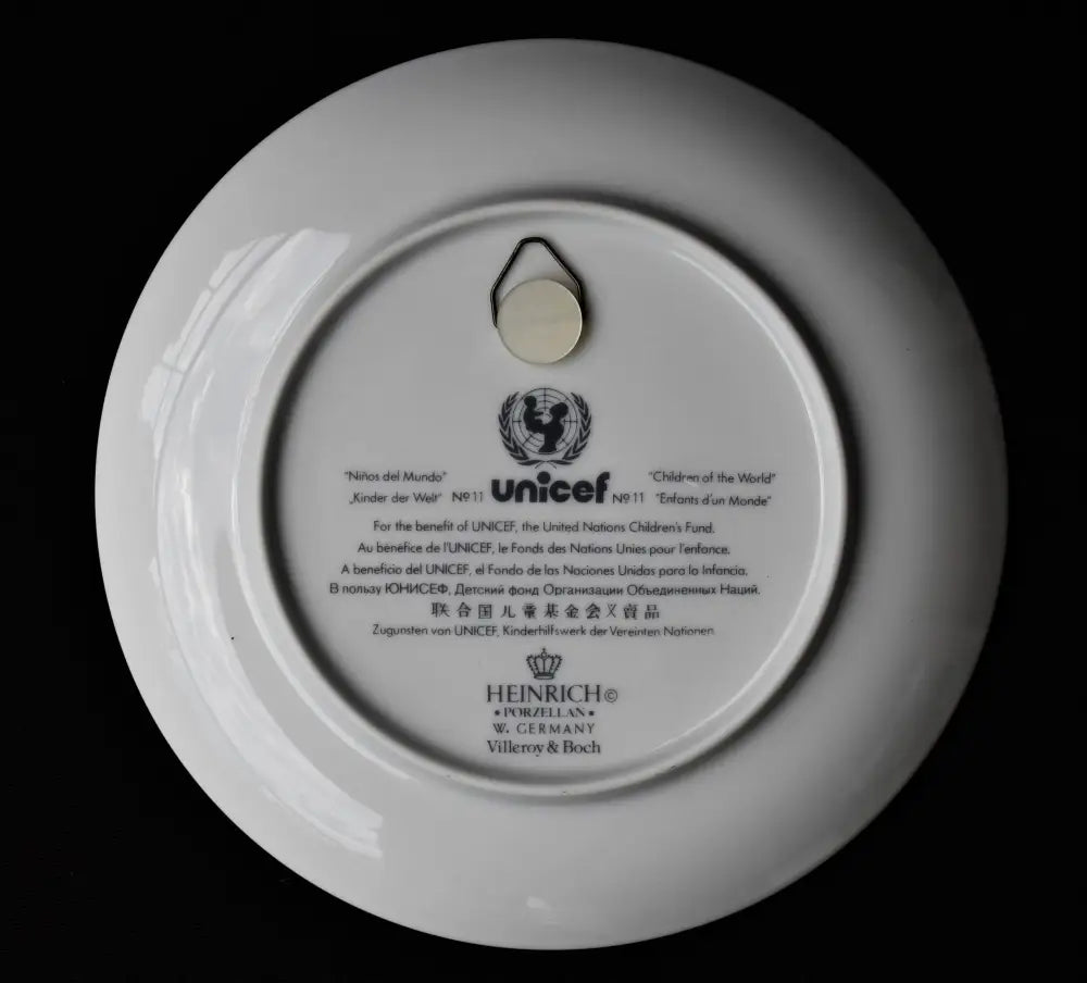 ’Children of the World’ на Villeroy&Boch - Книги