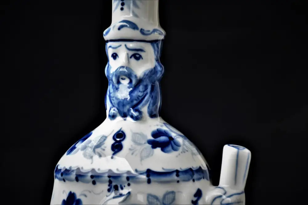 Голяма порцеланова фигура/бутилка на Гжель - antique