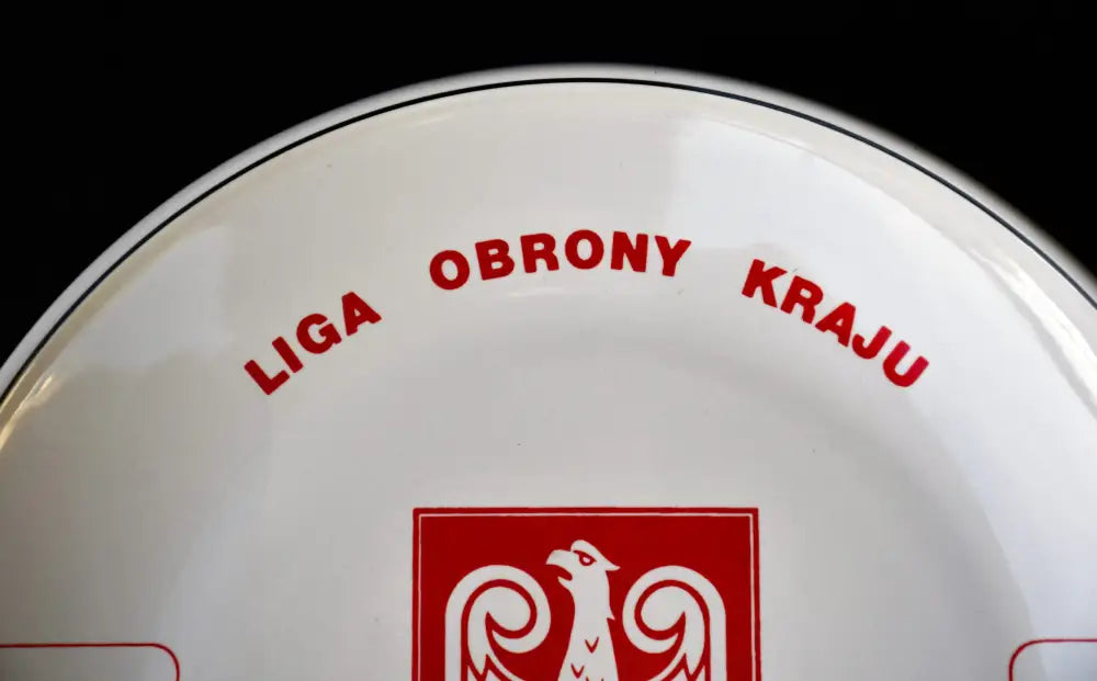 Историческа чиния на Liga Obrony Kraju - antique