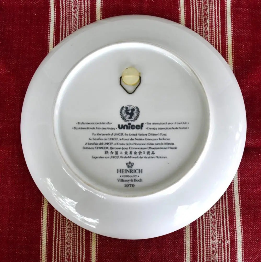 Колекционна чиния ’Международна година на детето’ - ’Villeroy & Boch’ - antique
