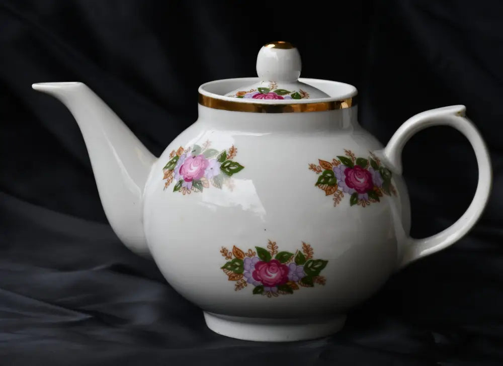 Красив винтидж чайник от СССР - Дулево - antique