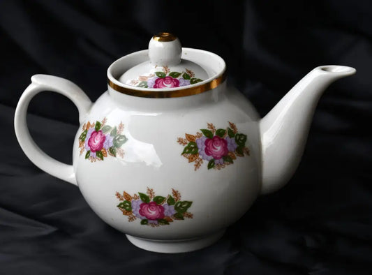 Красив винтидж чайник от СССР - Дулево - antique