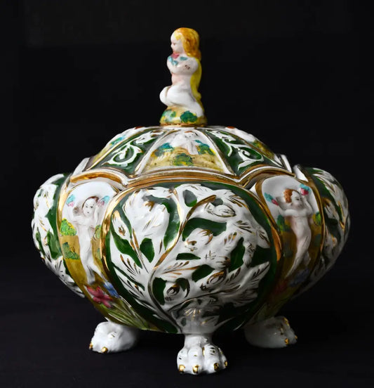 Купа с капак на Каподимонте - antique