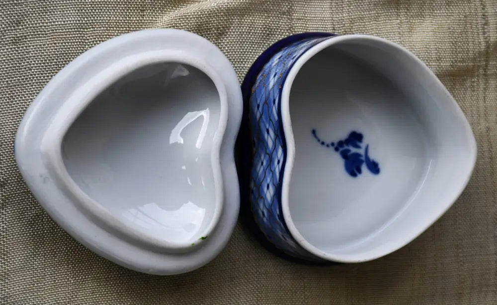 Кутия за бижута с форма на сърце от Гжел Русия - antique