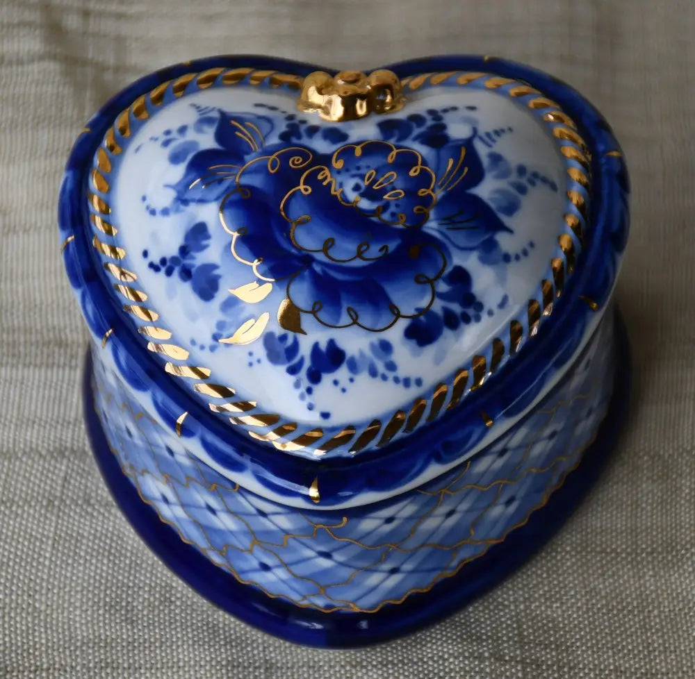 Кутия за бижута с форма на сърце от Гжел Русия - antique