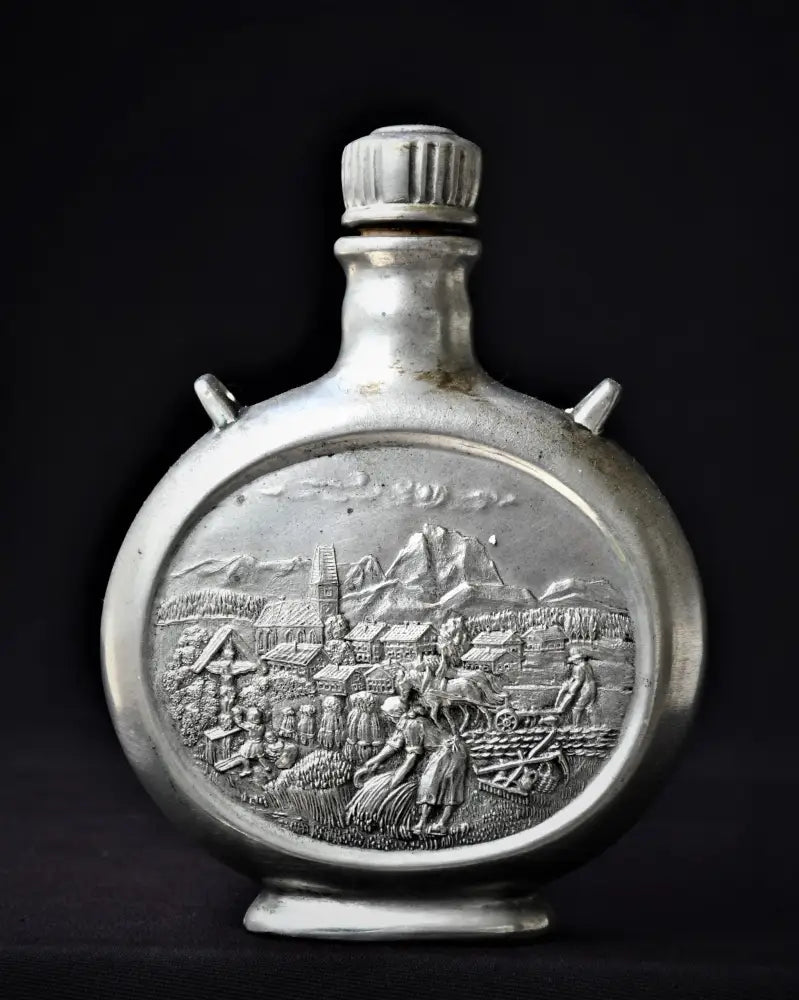 Немска метална бутилка - винтидж - antique