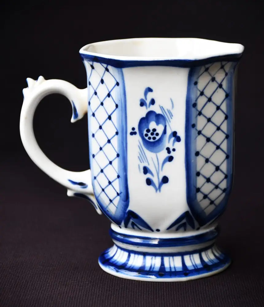 Порцеланова чаша за чай на Гжел - antique