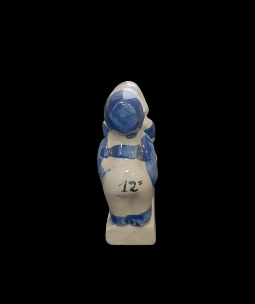 Порцеланова статуетка (118)