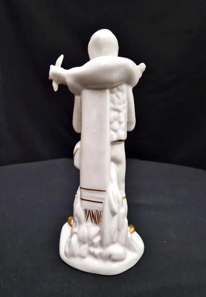 Порцеланова статуетка (67)