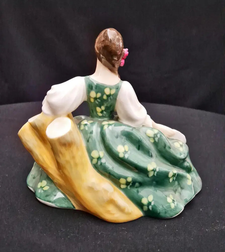 Порцеланова статуетка Royal Doulton - Elyse - antique