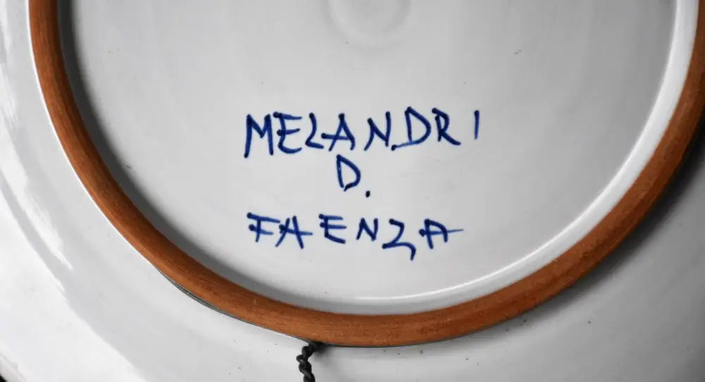Ръчно рисувана чиния Melandri от Фаенца. Подписана. - antique
