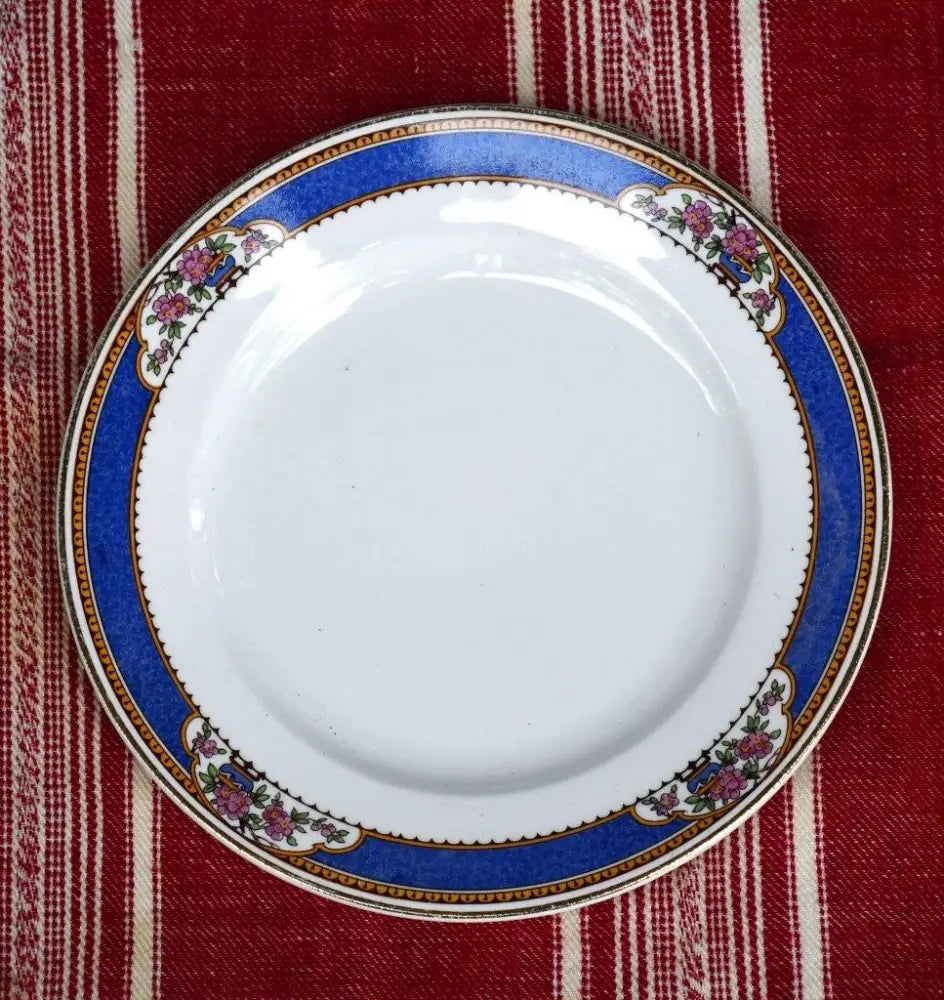 Сервиз на Imperial Porcelain Wedgwood - antique