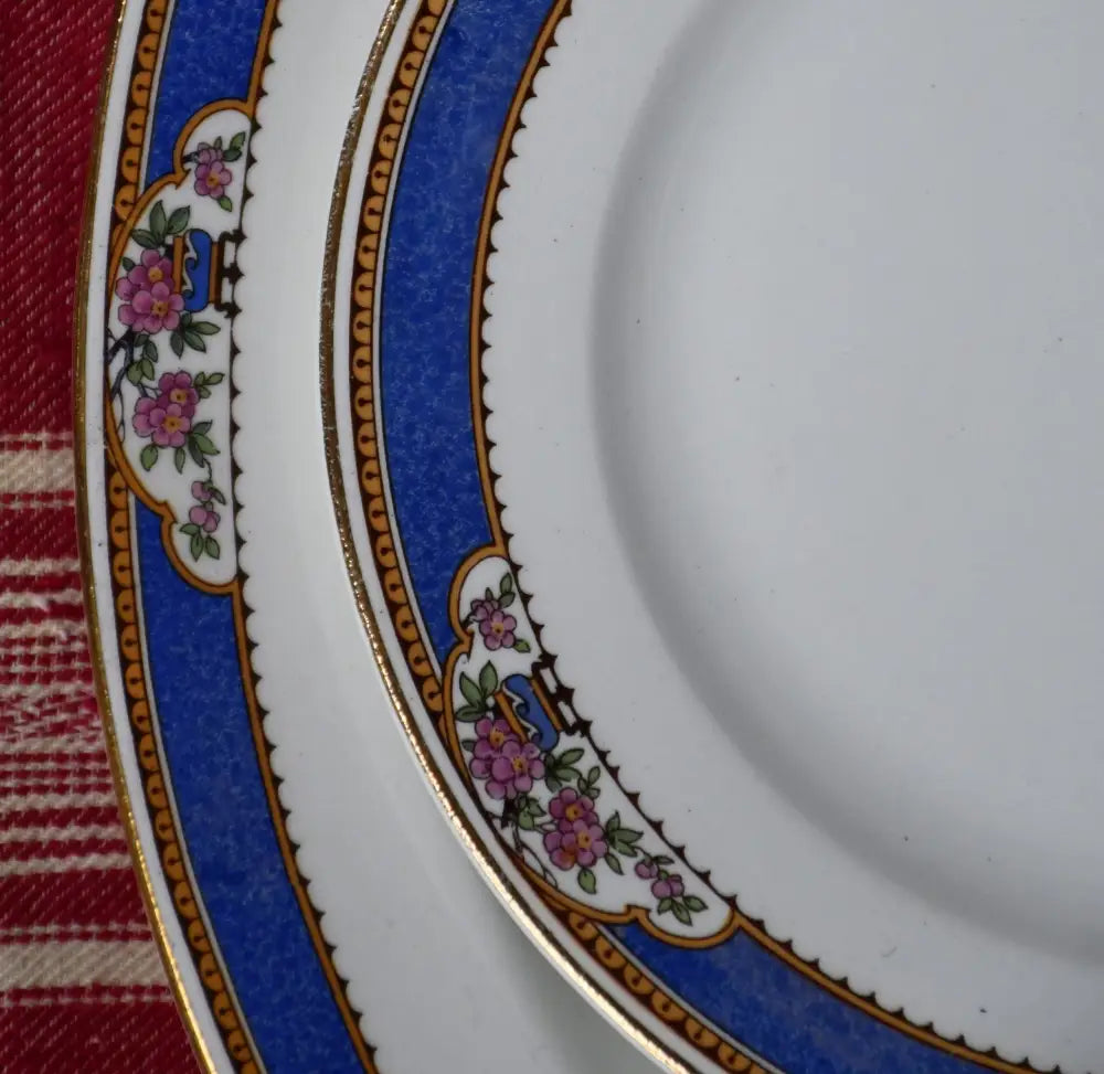 Сервиз на Imperial Porcelain Wedgwood - antique