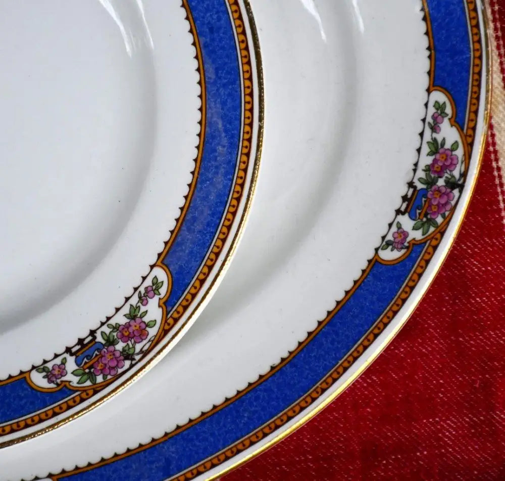 Сервиз на Imperial Porcelain Wedgwood - antique
