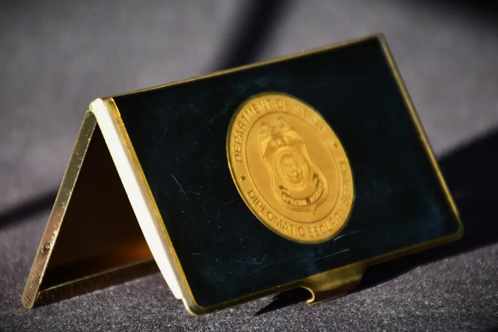 Special Agent Department Of State Diplomatic Security Service - кутия за визитки. - antique