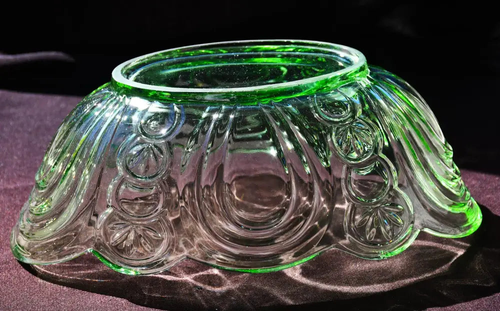 Стъклена фруктиера тип ’гондола’. Арт Деко. 30-те. - antique