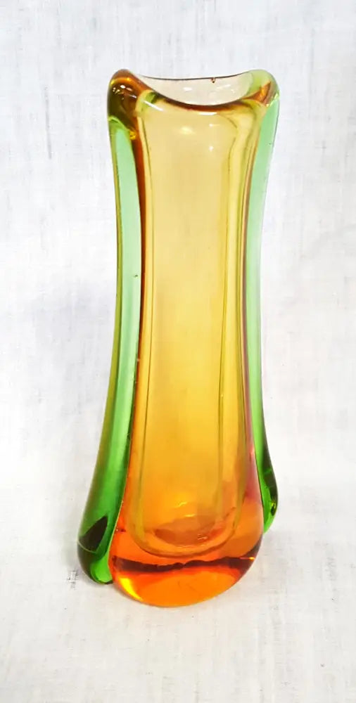 Стъклена ваза (194)