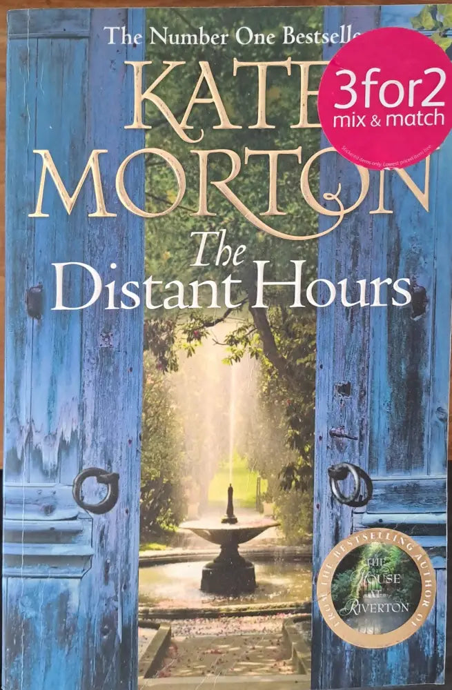 The distant hours - Книги