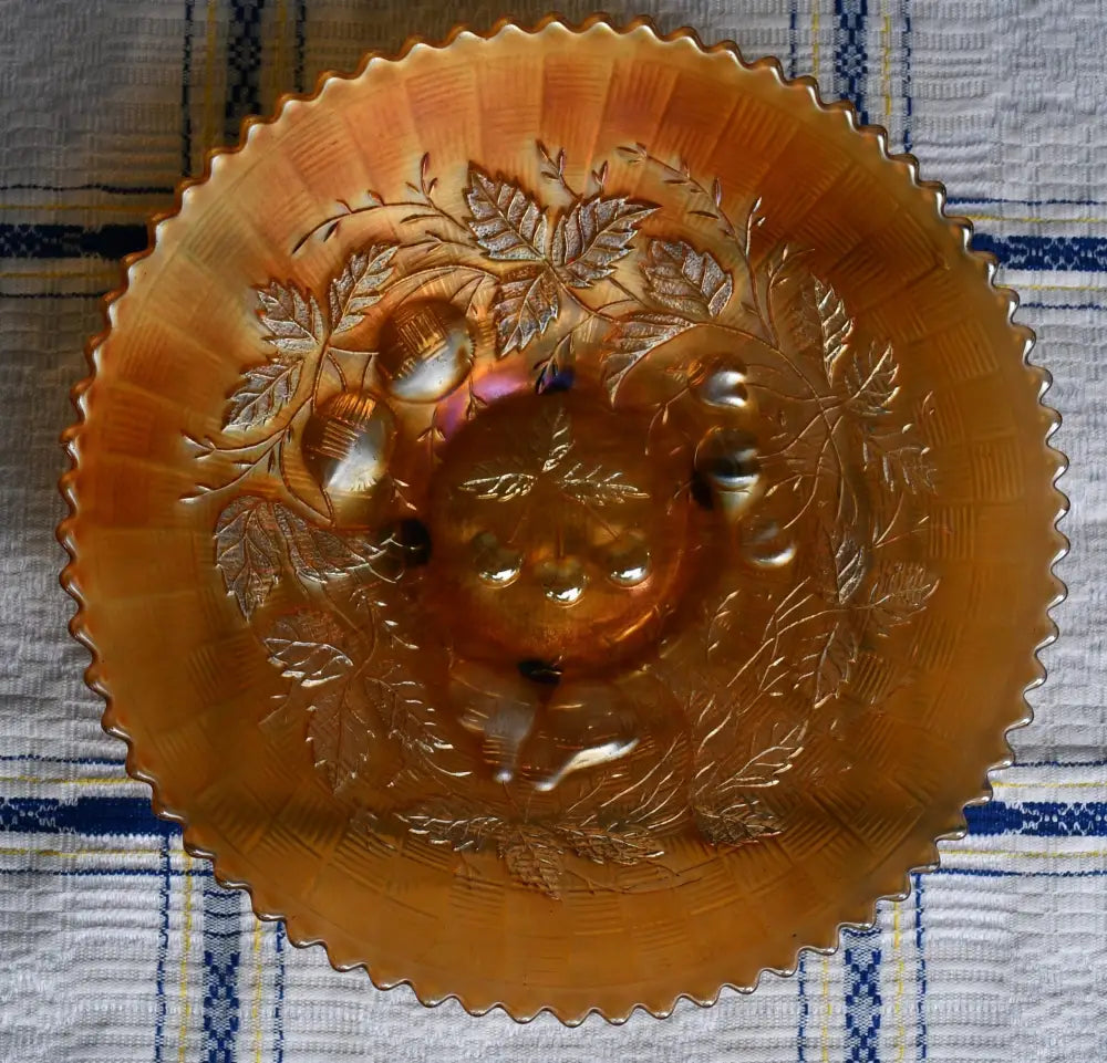 Vintagе чиния Northwood ’карнавално’ стъкло - antique