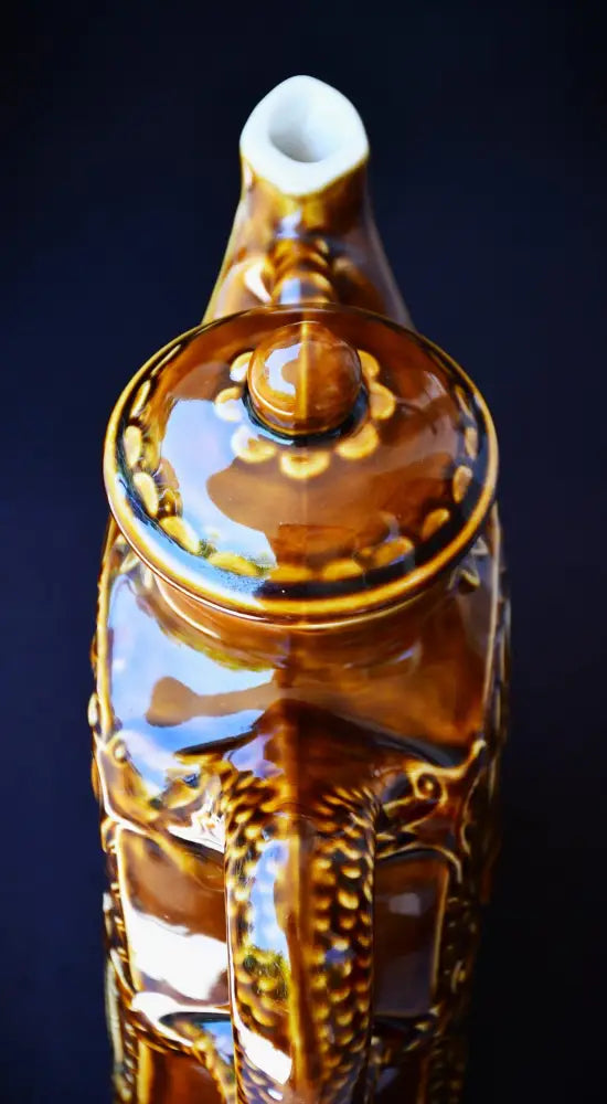 Винтидж чайник ’Св. Георги’ - майолика СССР - antique