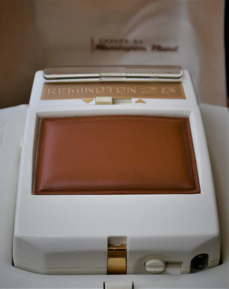Винтидж електрическа самобръсначка ’Remington 25’’ - antique