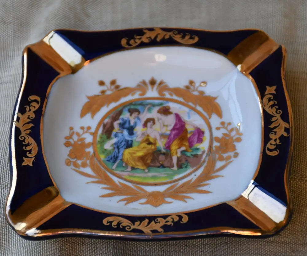 Винтидж порцеланов пепелник на ’Thun’ във виенски стил - antique